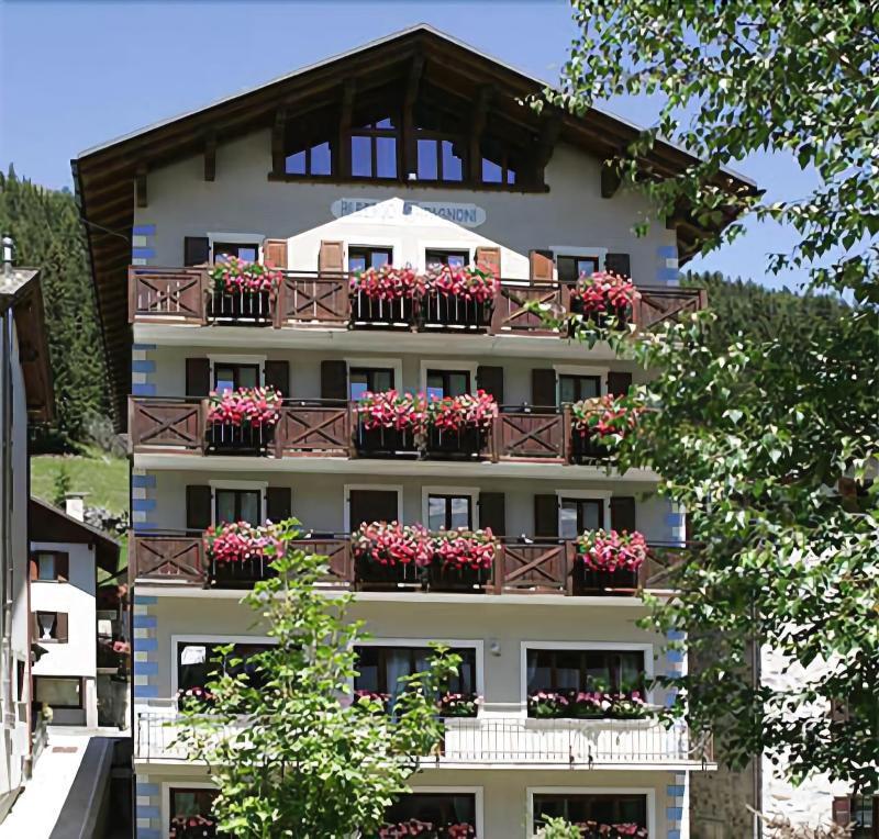 Hotel Compagnoni Santa Caterina Valfurva Exterior photo
